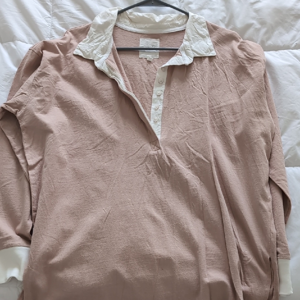 Women's Pink and White Collared Top